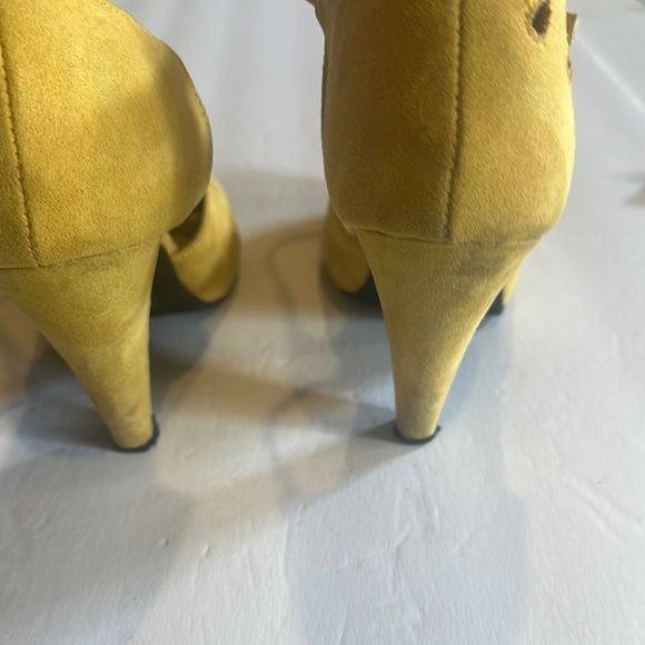 North Elegant Yellow Women's hells w cutout design retro style MCDD1-6 style - Picture 8 of 10